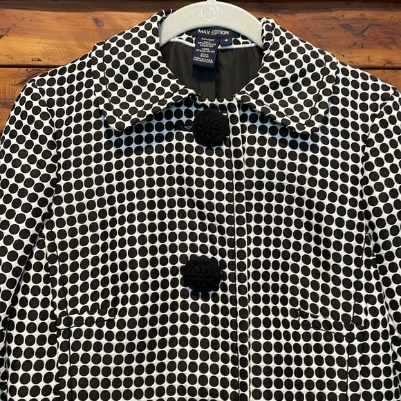 Max Edition Coat - Picture 2 of 5